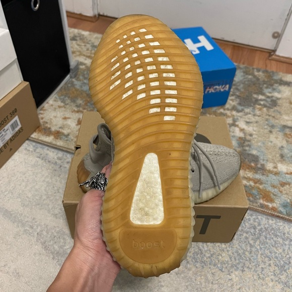 EUC Men’s Size 8.5 (Euro Sz 42) Yeezy Boost 350 V2 Sneakers In Sesame Color - Picture 17 of 17